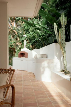 Byron Sanctuary, Byron Bay